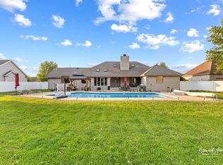 2239 Fox Run Dr, Kankakee, IL 60901