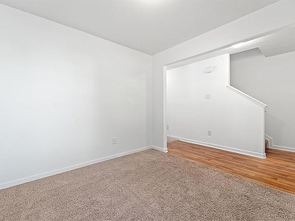 3rd image of 2083 Northside Dr