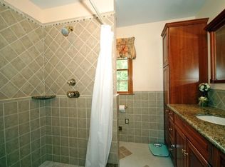 269 Bald Eagle Dr, Branchburg, NJ 08876