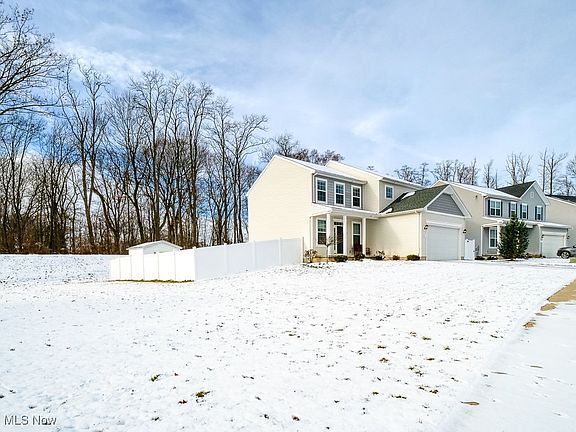 3rd image of 278 Woodside Ln