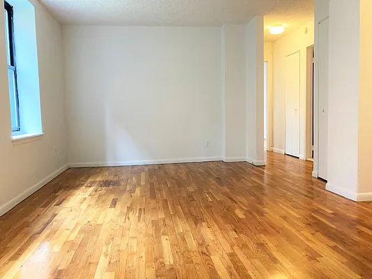 Rented by ZealEstate Group Inc | media 14