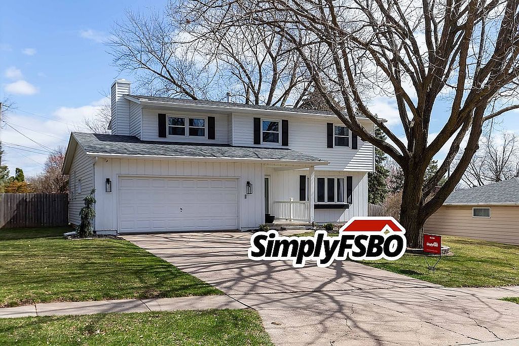 3923 Forest Rd, Davenport, IA 52807 Zillow