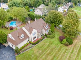 25 Watergate Dr, Amawalk, NY 10501