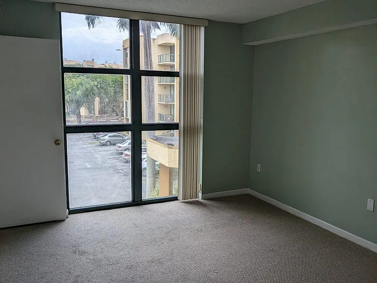 11790 SW 18th St #324 — Photo 5