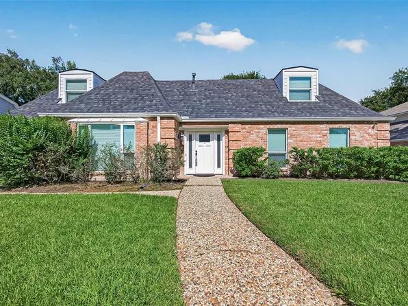 919 Longview Dr, Sugar Land, TX 77478