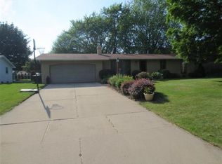 845 Moon Dr, Green Bay, WI 54313