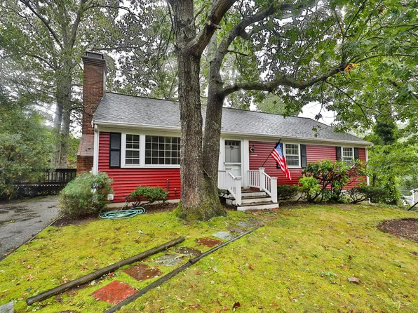 19 Embassy Lane, Yarmouth Port, MA 02675
