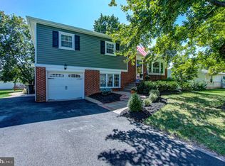 27 Butternut Dr, Hatboro, PA 19040
