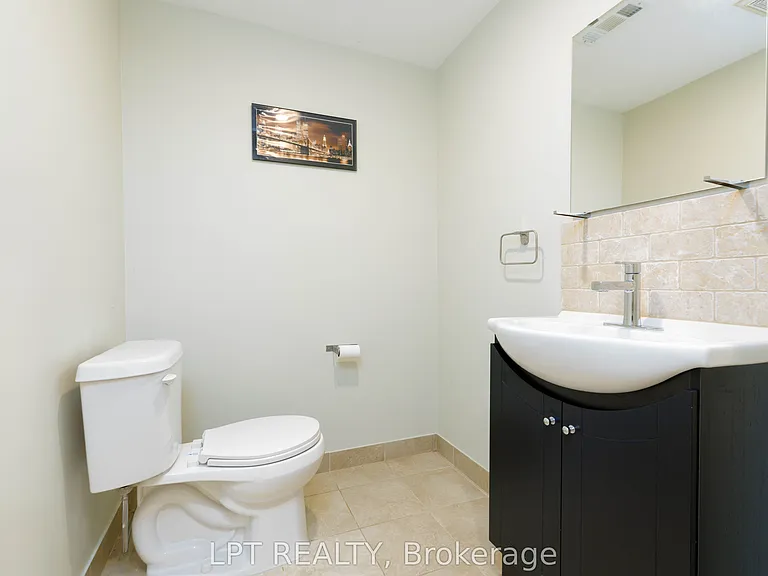 195 Grove St E #LOWER — Photo 20
