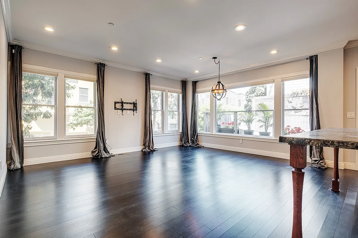 3 bed, 3.0 bath, 1428 sqft, $8,000 — Photo 3