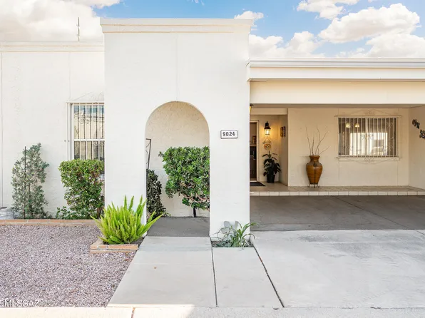 9024 E Palms Park Dr, Tucson, AZ 85715