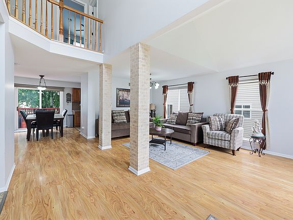 4th image of 154 Augusta Dr