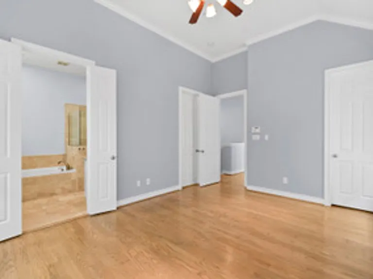 5954 Kansas St — Photo 22