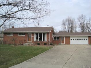 6628 Northview Dr, Clarkston, MI 48346
