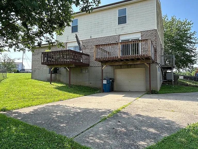 3381 Northway Dr — Photo 3