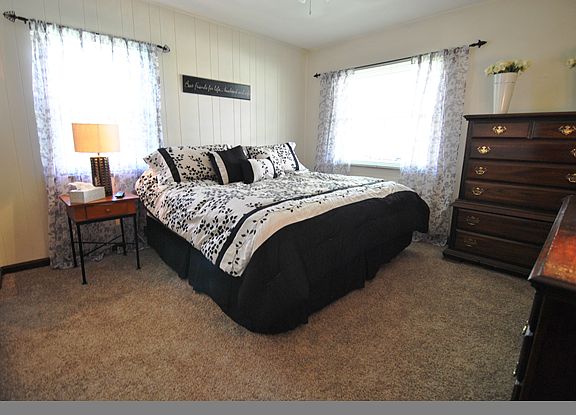 2nd image of 343 Don Ln