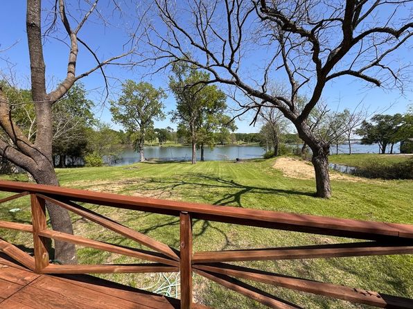 120 Bass Rd, Point, TX 75472