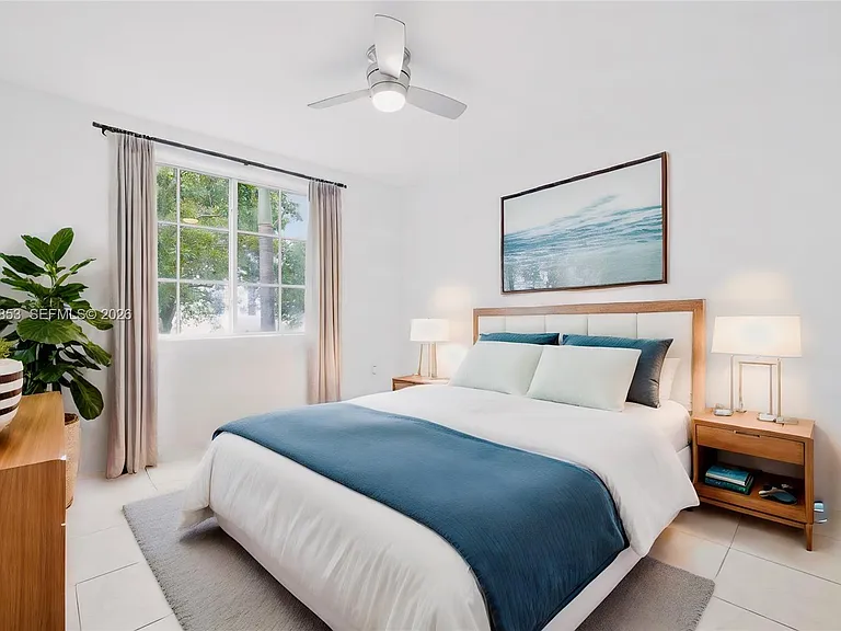 6831 SW 44th St #205 — Photo 5