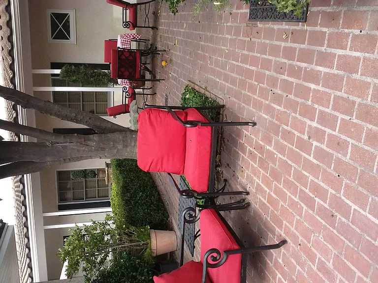E Greenmeadow Rd — Photo 2