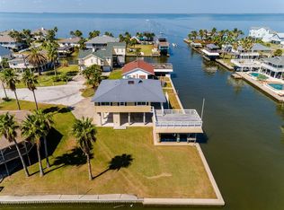 21701 Deaf P Smith Dr, Galveston, TX 77554