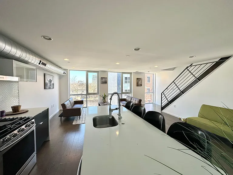 1422 N 7th St #4 — Photo 3