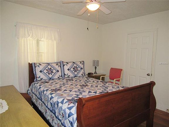 5th image of 908 Cohassett Ave