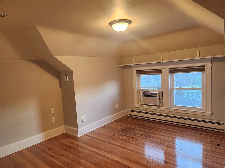 76 Edgemere Rd — Photo 15