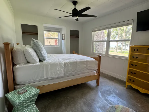 (undisclosed Address), Yalaha, FL 34797