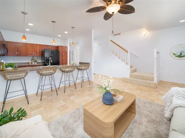 478 Kunehi St APT 107, Kapolei, HI 96707