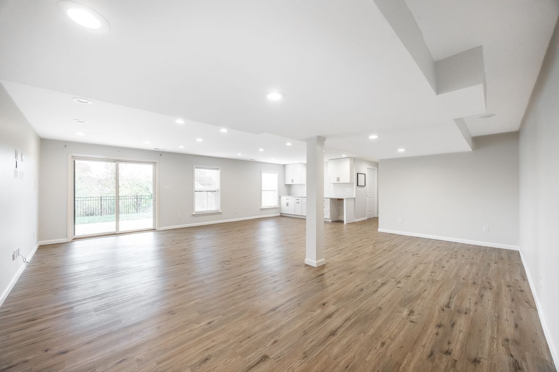 next background image