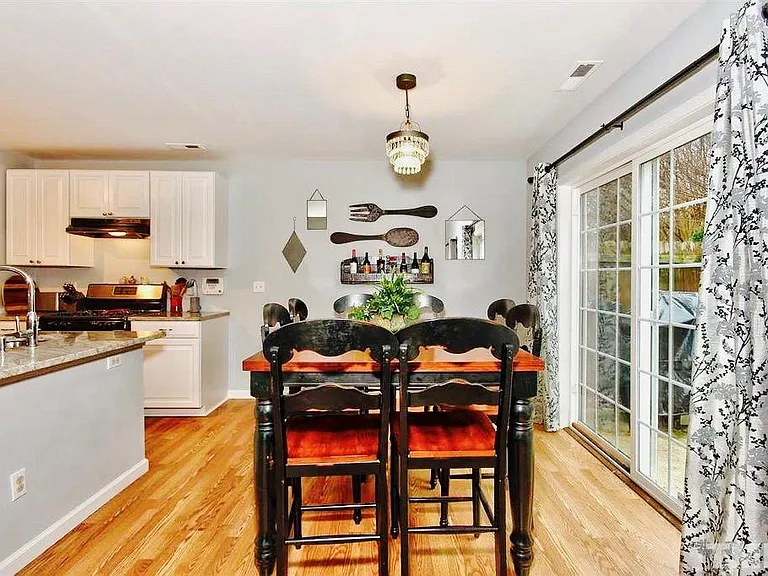 9129 Colony Village Ln — Photo 3