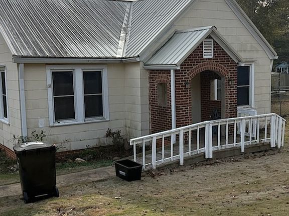 2nd image of 508 Pine St