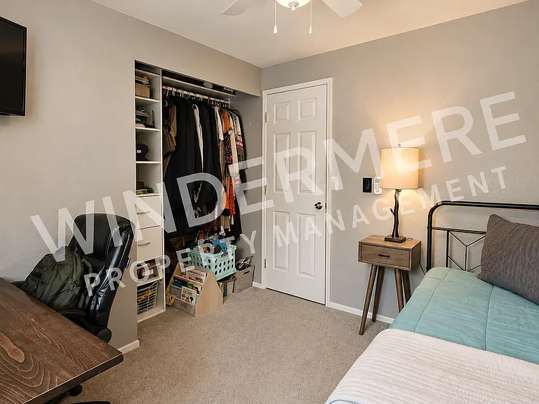 585 NW Fairwood Way — Photo 12