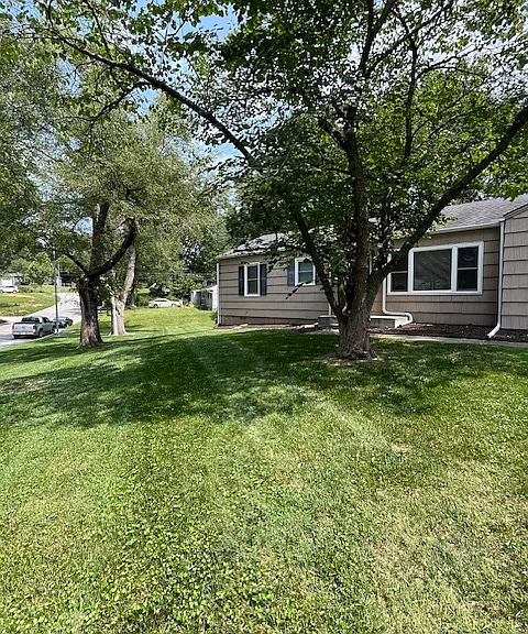 8015 Outlook Dr — Photo 33