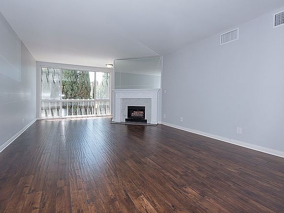 3rd image of 12720 Burbank Blvd Unit 130