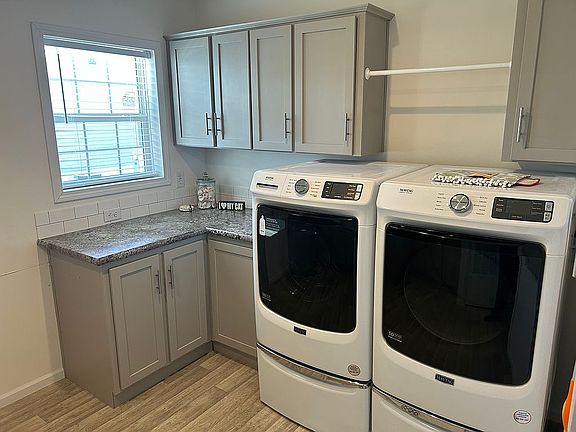 5th image of 9537 Barbwood Ln