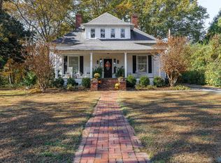 302 S Scott St, Scottsboro, AL 35768