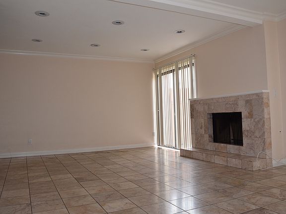 5th image of 8740 Willis Ave Unit 9