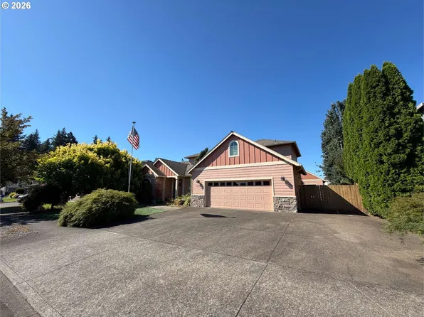 12121 Hazeldell Ave, Oregon City, OR 97045