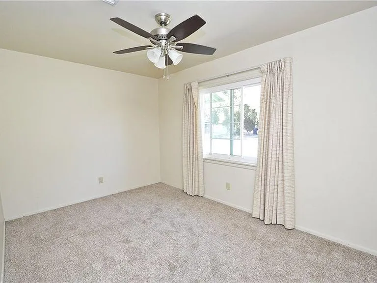507 W Courtland Dr — Photo 11