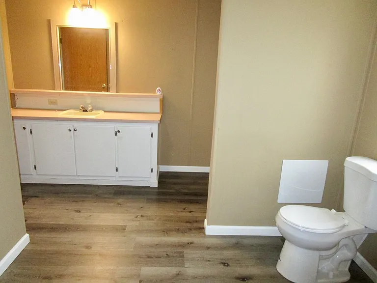 Colonial Oaks — Photo 28