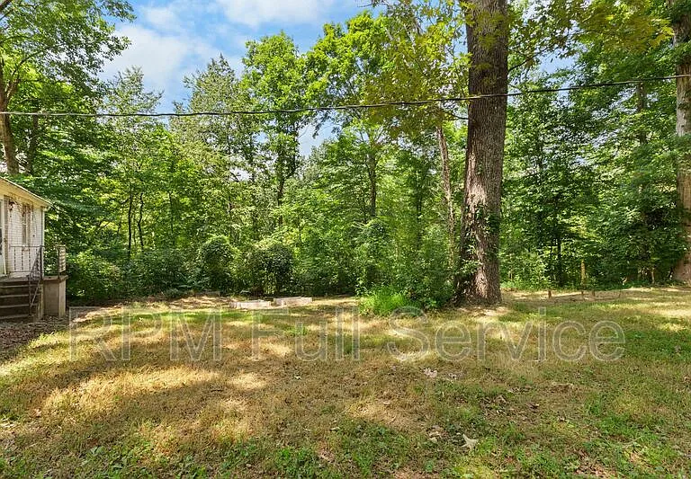 570 Carol Dr — Photo 30