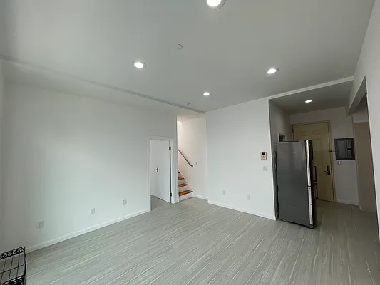 Rented by Oxford Property Group | media 8