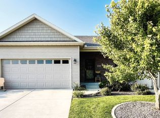 803 Wartburg Dr, Bloomington, IL 61704