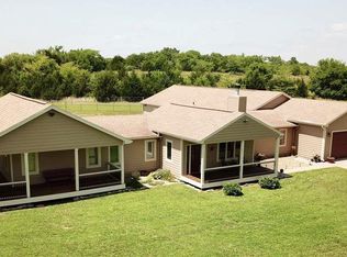 2119 E 300th Rd, Lecompton, KS 66050