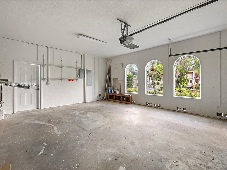 16449 SW 84th Pl — Photo 71