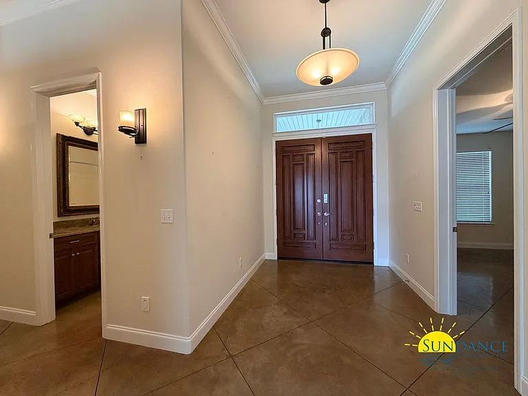 249 Beachview Dr — Photo 4