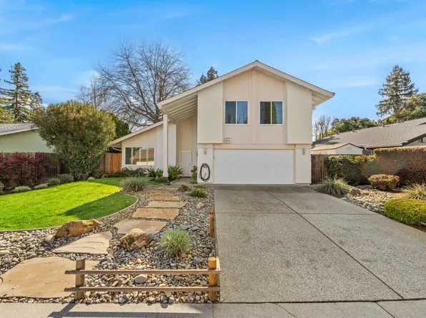 9246 Linda Rio Dr, Sacramento, CA 95826