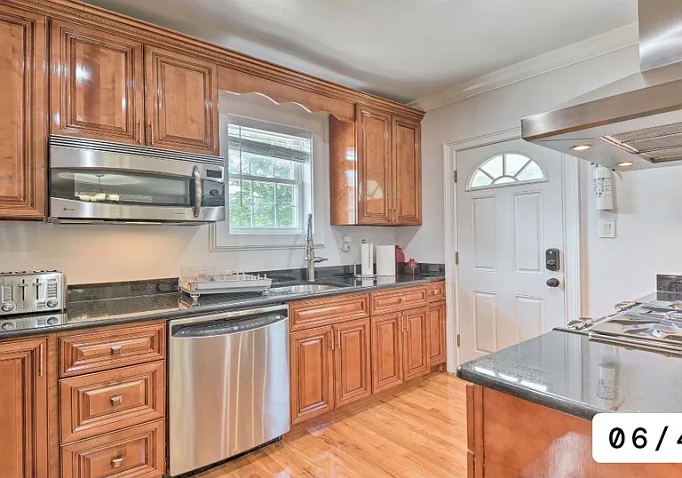1304 Van Buren St NW — Photo 7
