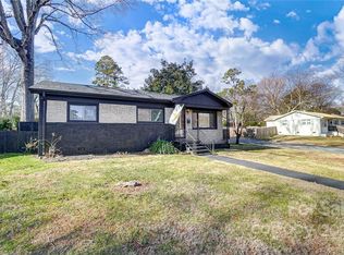 2300 Falmouth Rd, Charlotte, NC 28205